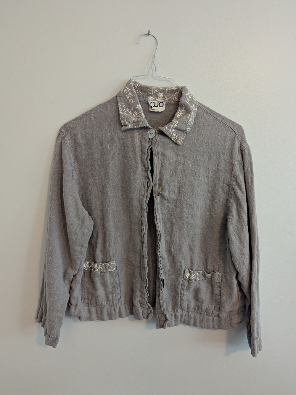 Clio Vintage Light Gray 100% Linen Button-Front Jacket with Floral Collar